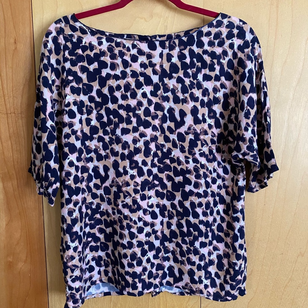 Short Sleeve Button Back Blouse